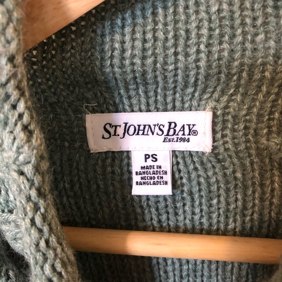 St John’s Bay Green Sweater - Picture 3 of 3